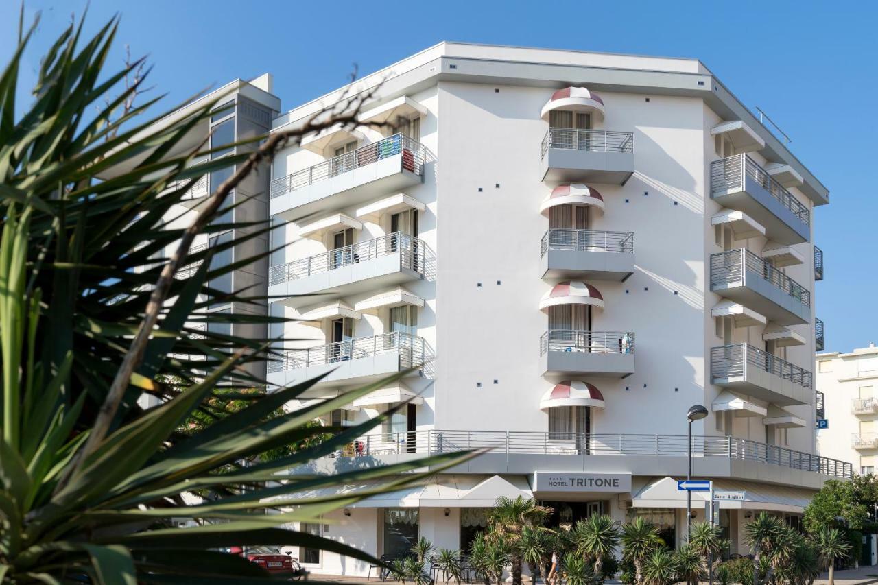 Hotel Tritone Каорле Экстерьер фото